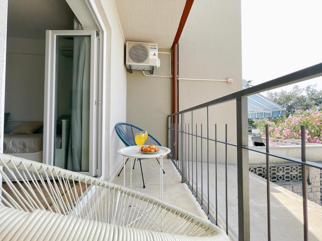Caramel Comforts With Sea View In Stinjan Only 300 Meters From The Beach بولا المظهر الخارجي الصورة