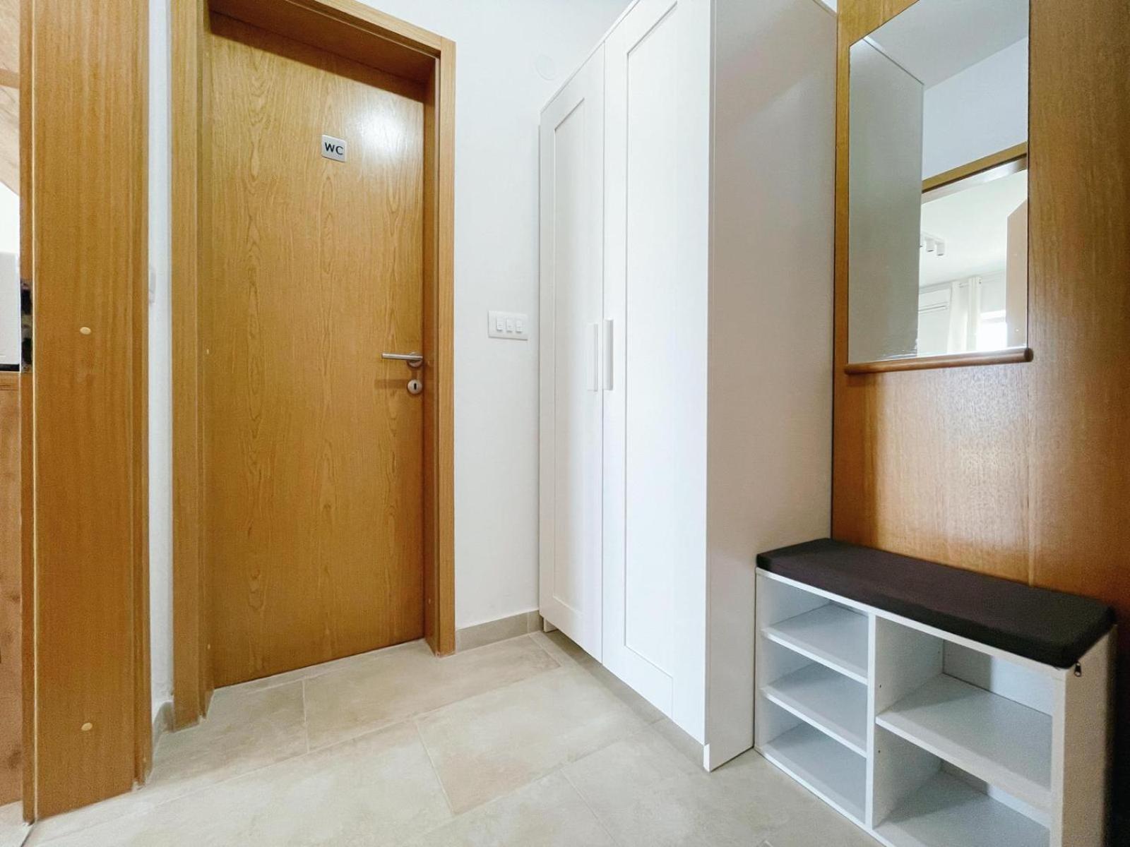 Caramel Comforts With Sea View In Stinjan Only 300 Meters From The Beach بولا المظهر الخارجي الصورة